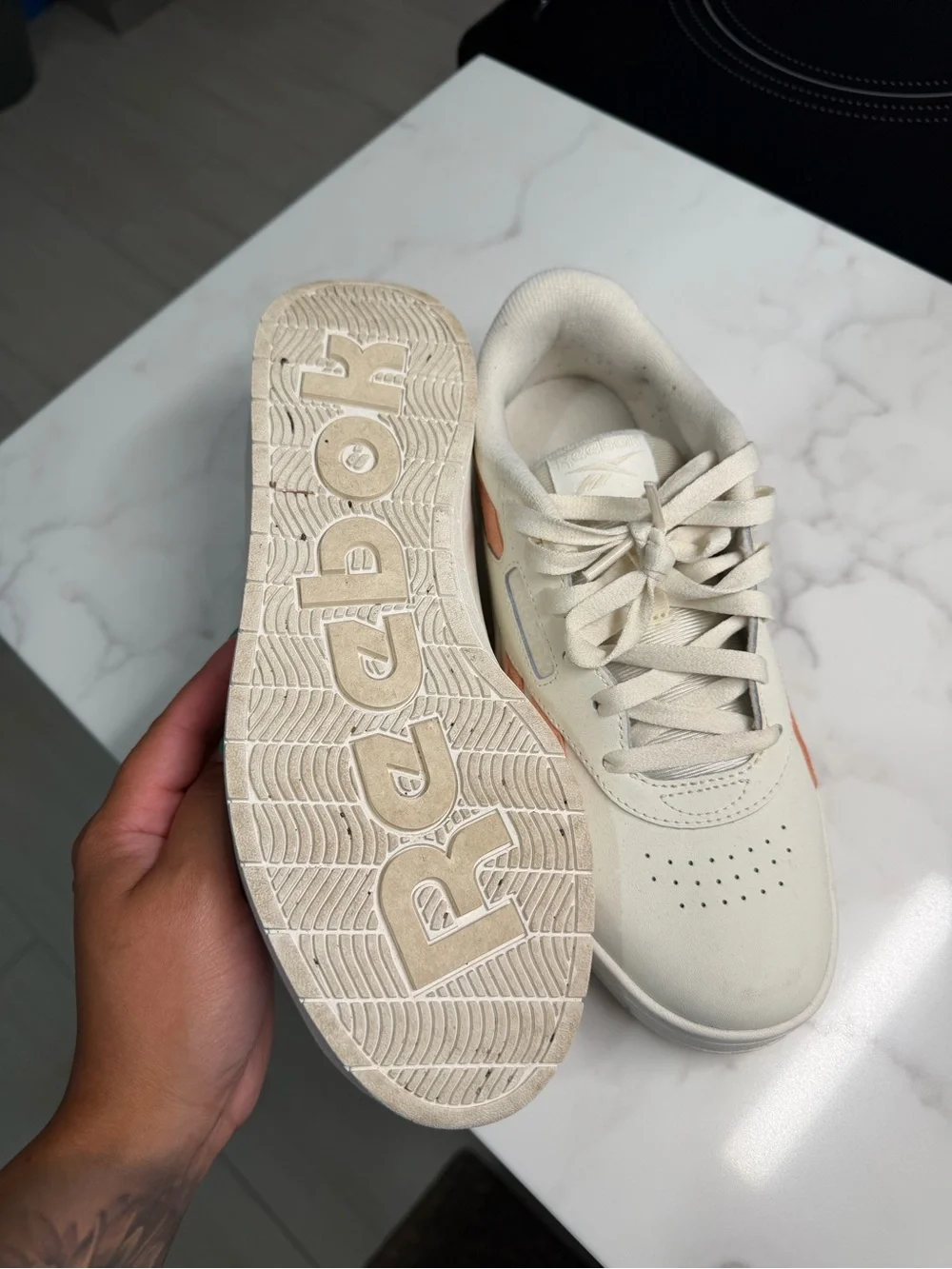 Reebok stripe upper